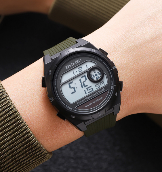 Часы наручные Skmei мужские электронные солнечная батарея спортивные 2436green