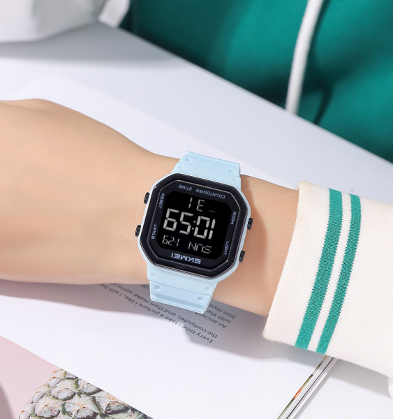 Часы наручные Skmei женские электронные спортивные 2439light-blue